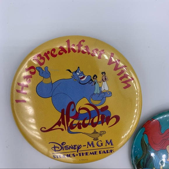 Vintage Disney pin buttons bundle of 8 - Picture 5 of 9